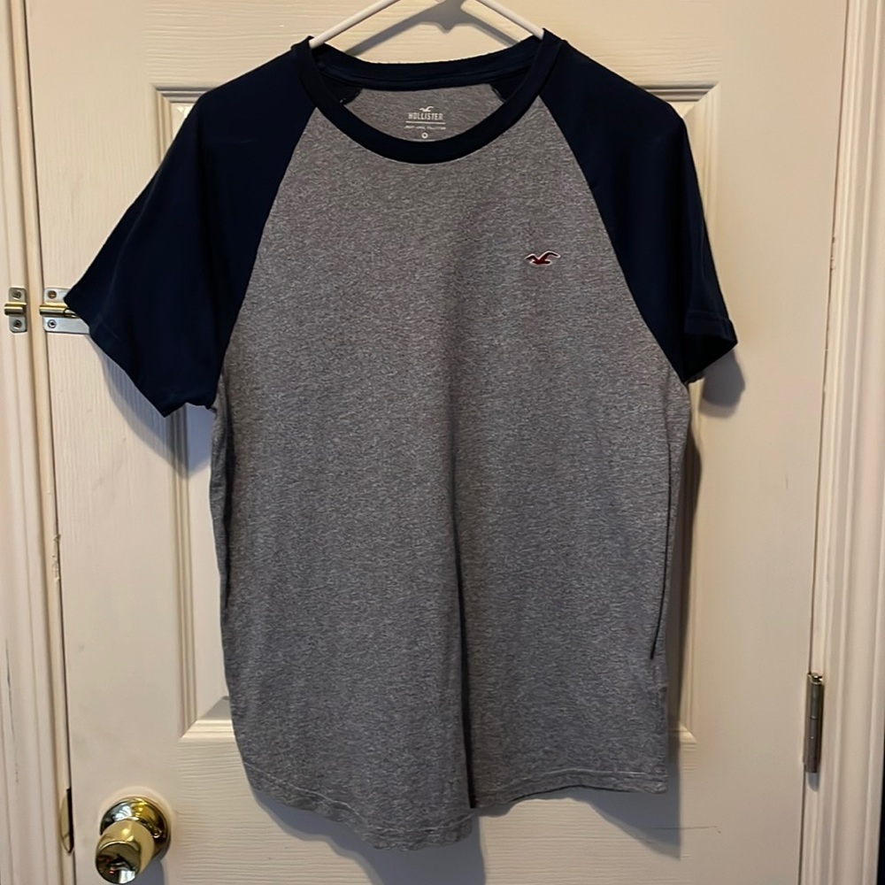 Hollister Must-Have Collection